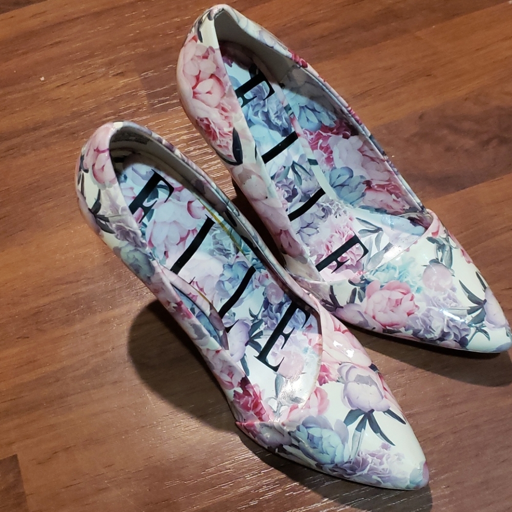 Floral pump